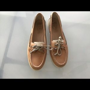 Slip on Sperry Topsiders